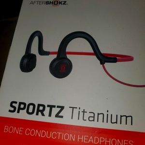 Bone conduction headphones